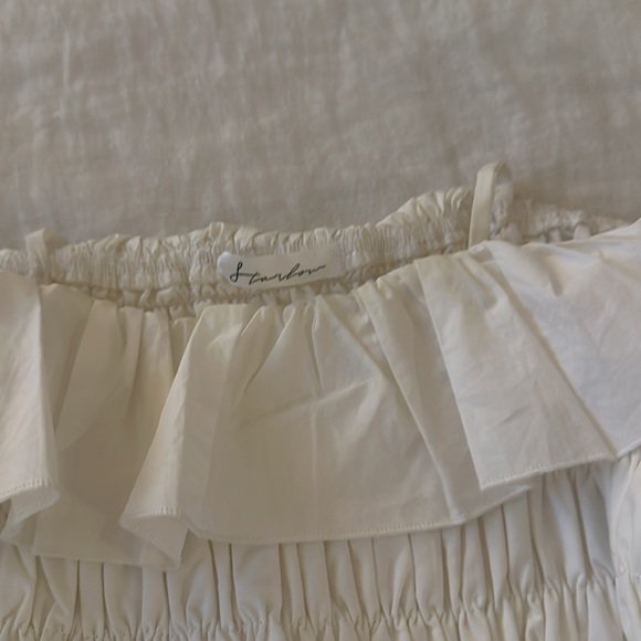 White dress. Only wore twice - Picture 2 of 3